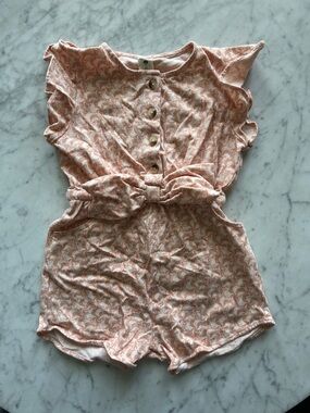 Kate Quinn Girls' Peach Print Ruffle Romper with Waist Tie size 4T